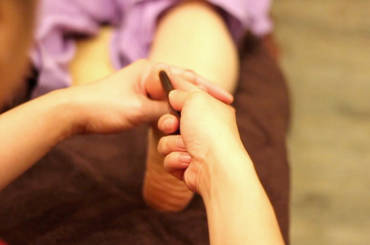 Massage Thaïllandais des pieds et mollets